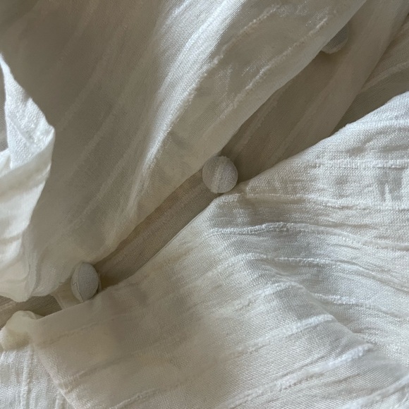 NWT! Zara white ruffle Textured blouse size M - Picture 4 of 5